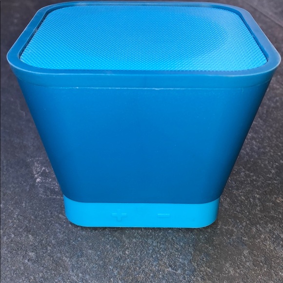 Bluetooth speaker - Picture 2 of 5